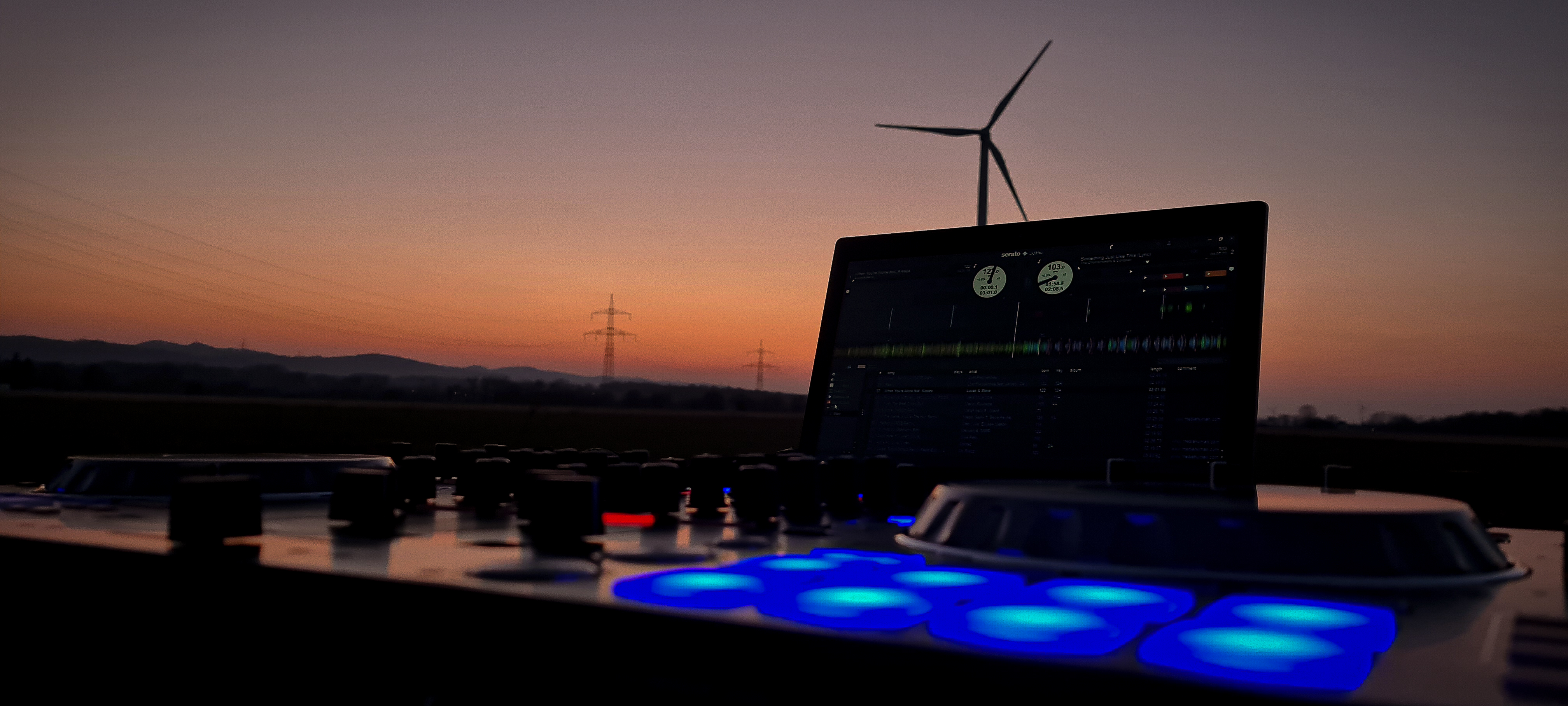 DJ Setup Sonnenuntergang